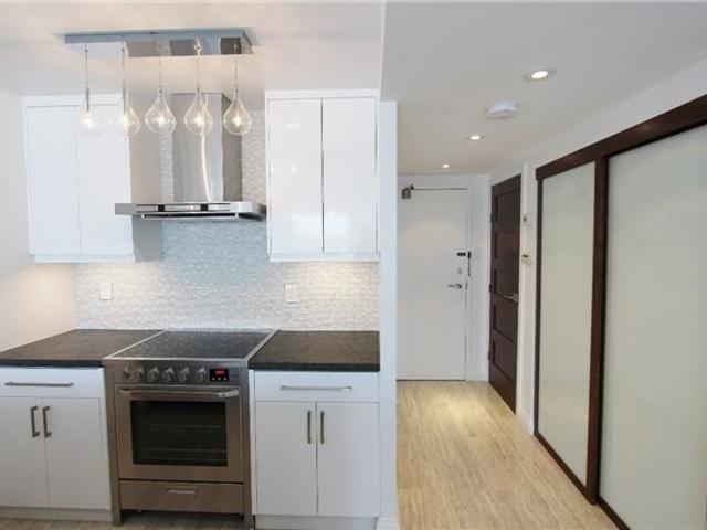709 - 725 King St W