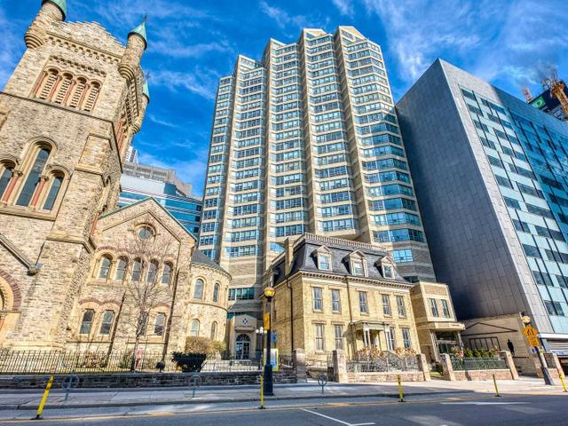 701 - 71 Simcoe St