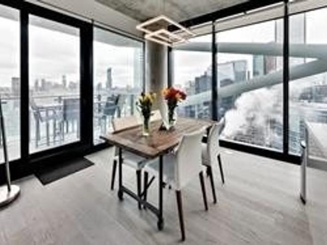 3702 - 224 King St W