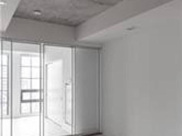 1012 - 608 Richmond St W