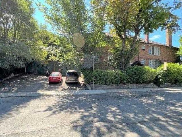 1131 Avenue Rd