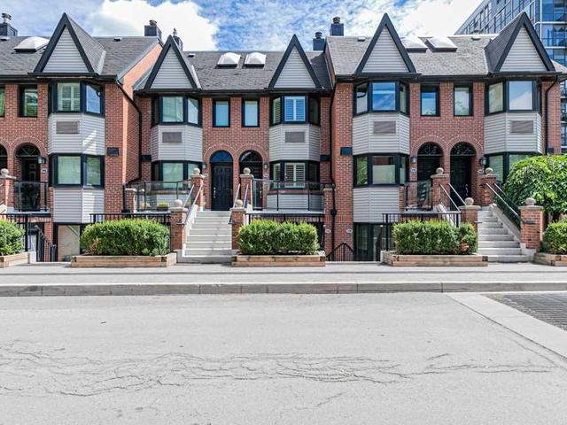 12B - 570 Wellington St W