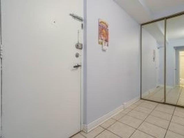 304 - 10 Sunny Glen Way