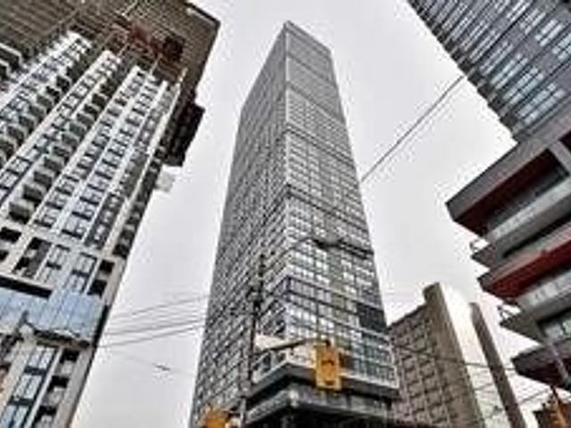 3609Den - 181 Dundas St E