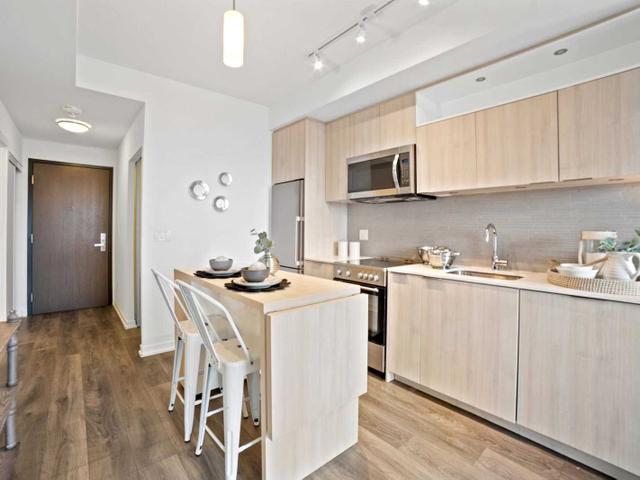 804 - 50 Forest Manor Rd