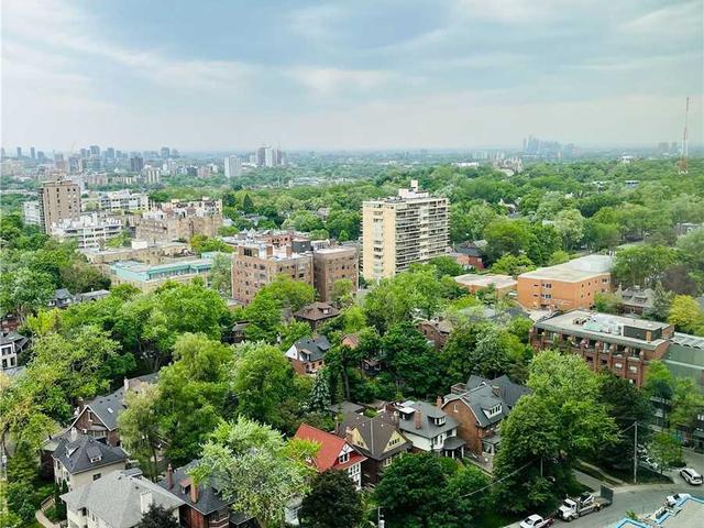 1607 - 111 St Clair Ave