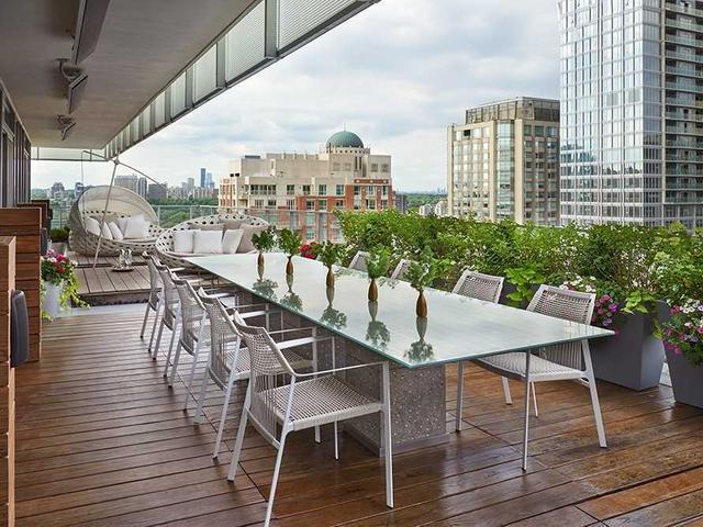 2403 - 200 Bloor St W