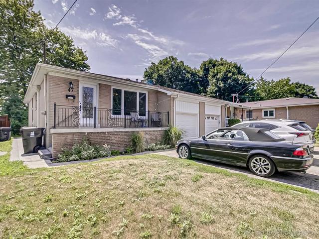 47 Regatta Cres