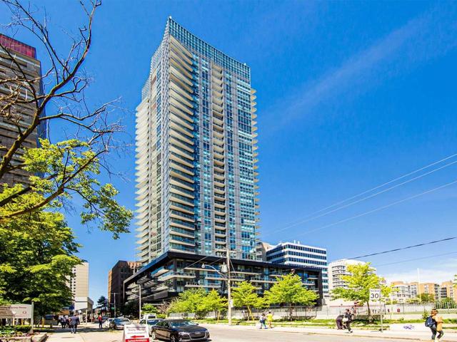 PH09 - 30 Roehampton Ave