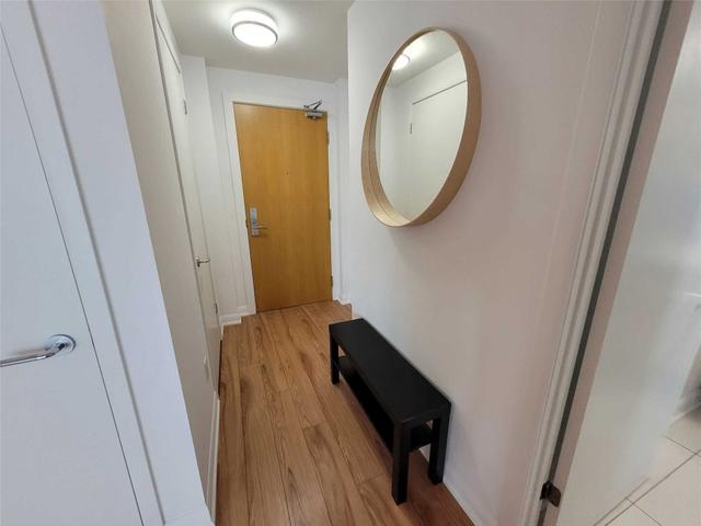 1106 - 375 King St W