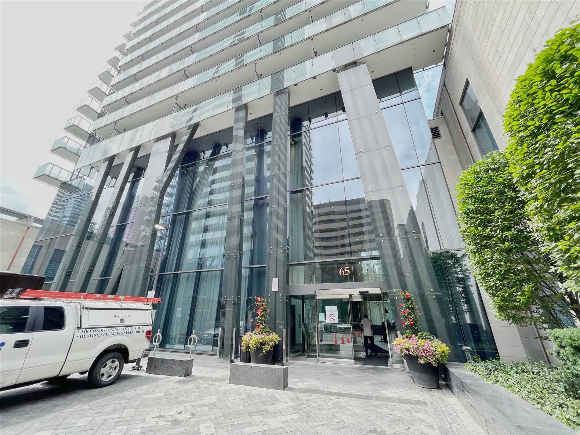 1202 65 St Mary St, Toronto Suspended, C5725129 Condos.ca