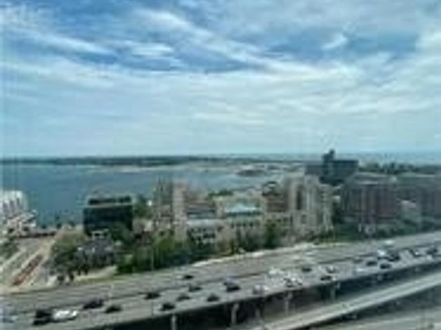 2315 - 11 Brunel Crt