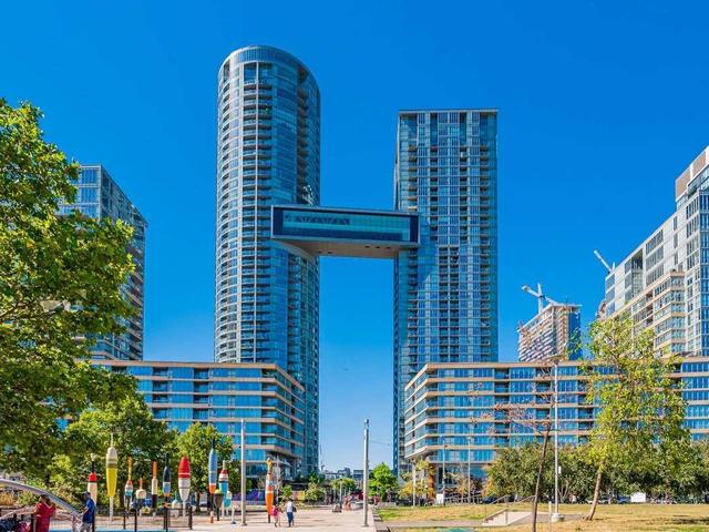 PH 07 - 21 Iceboat Terr