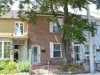 16 Mansfield Ave