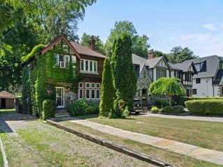 217 Chaplin Cres
