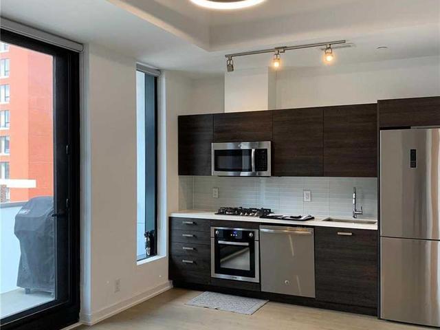 606 - 11 Charlotte St