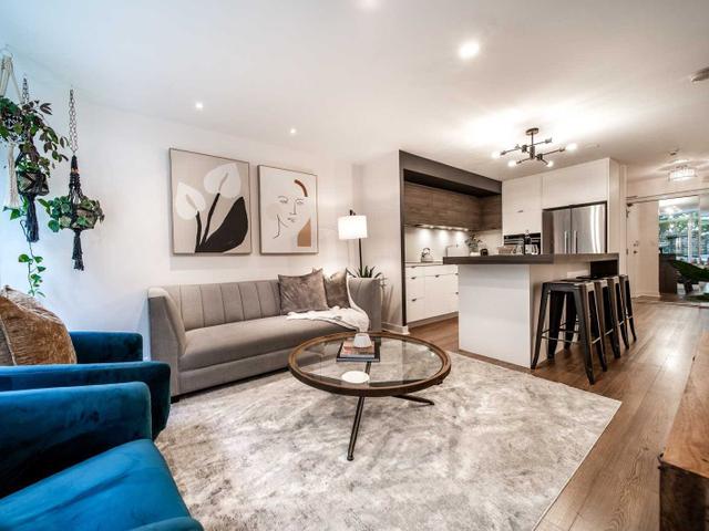 208 - 25 Telegram Mews