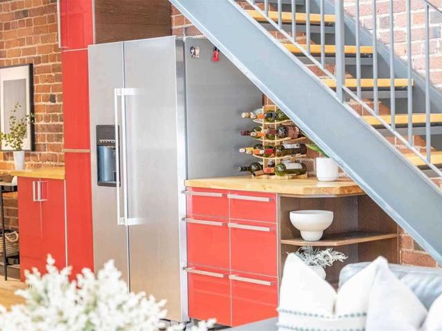 402 - 81A Front St E