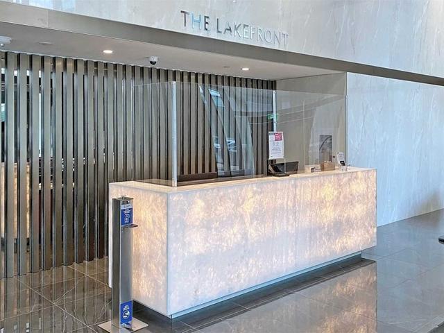 2607 - 17 Bathurst St