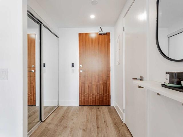 919 - 111 St Clair Ave W