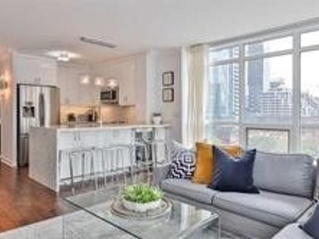 1125 - 36 Blue Jays Way