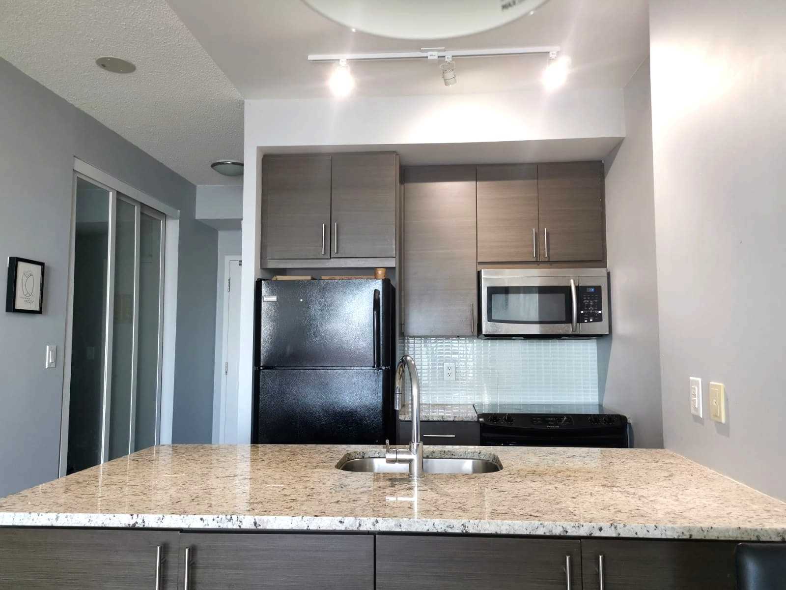 2805 70 Forest Manor Rd, North York Leased, C5741330 Condos.ca