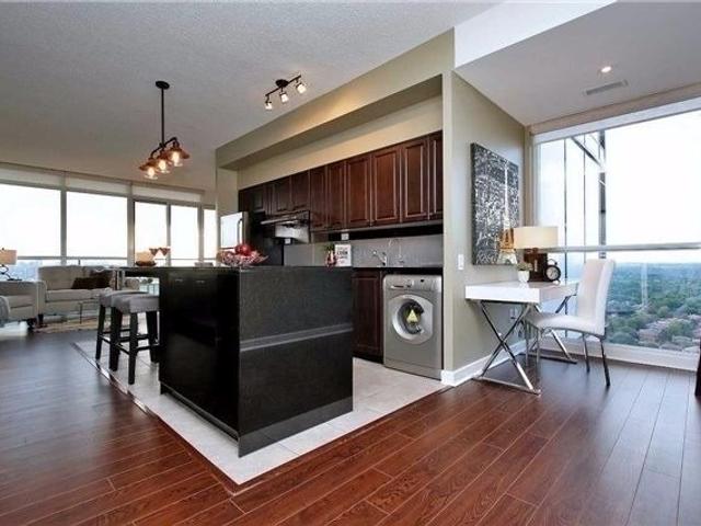 3105 - 33 Singer Crt