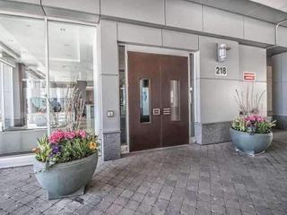 2205 - 218 Queens Quay W