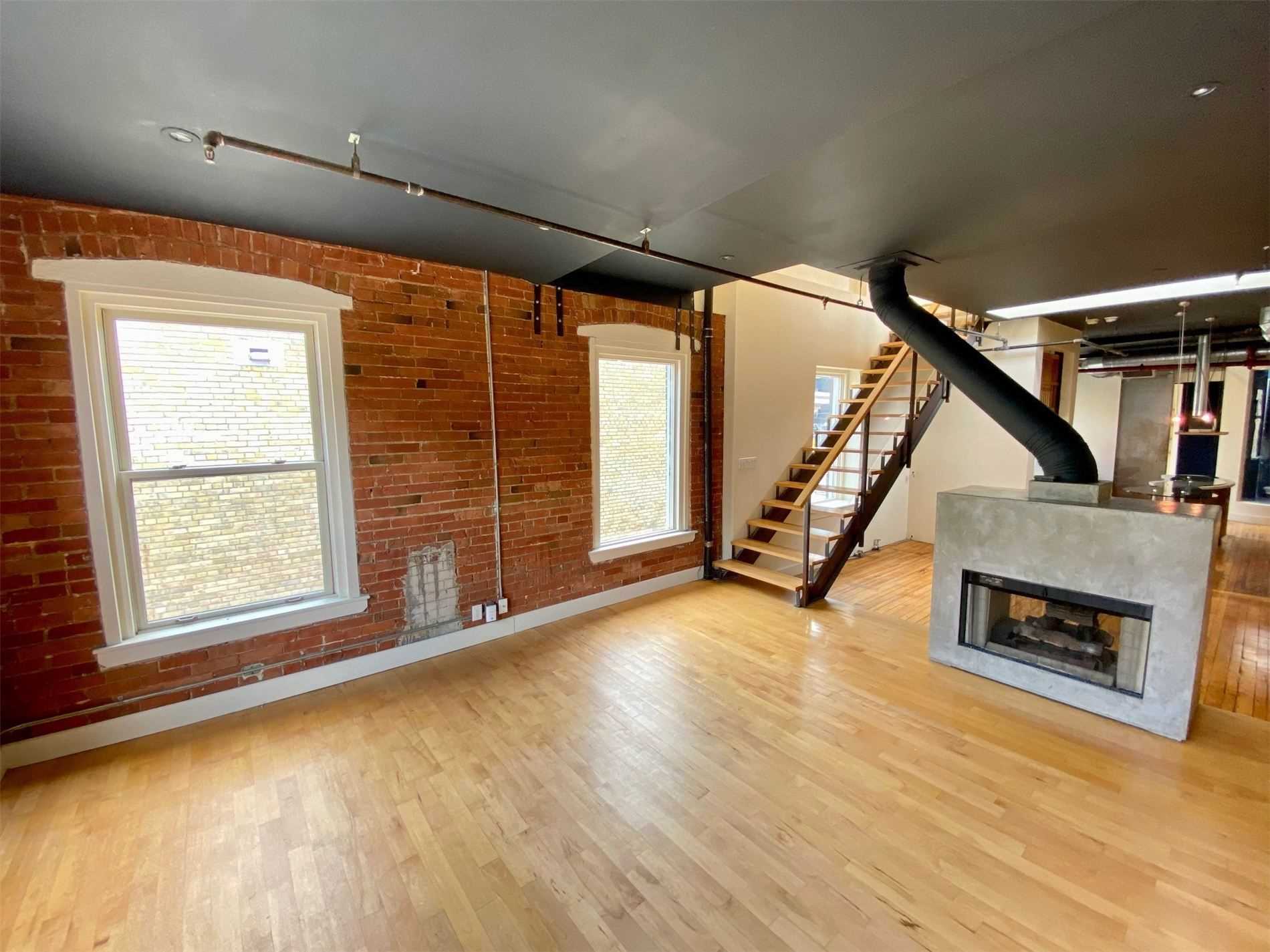 9 - 535 Queen St E, Toronto | Leased, C5754021 | MrLOFT.ca