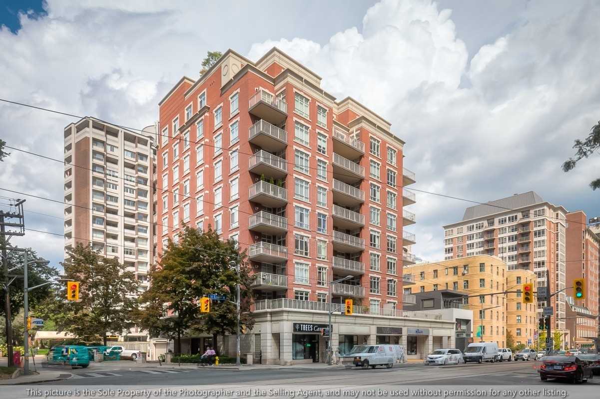 403 1 Deer Park Cres, Toronto Terminated, C5768976 Condos.ca