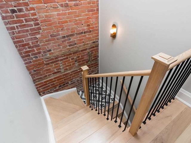 3 - 1216 Dundas St W