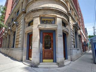 1704 - 230 King St E