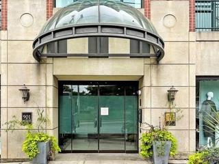 426 - 901 Queen St