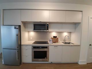 4019 - 585 Bloor St E