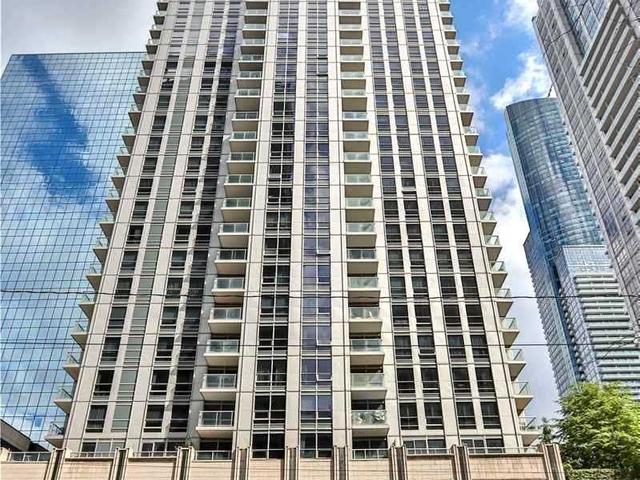 811 - 763 Bay St, Toronto | Sold, C5817805 | Condos.ca