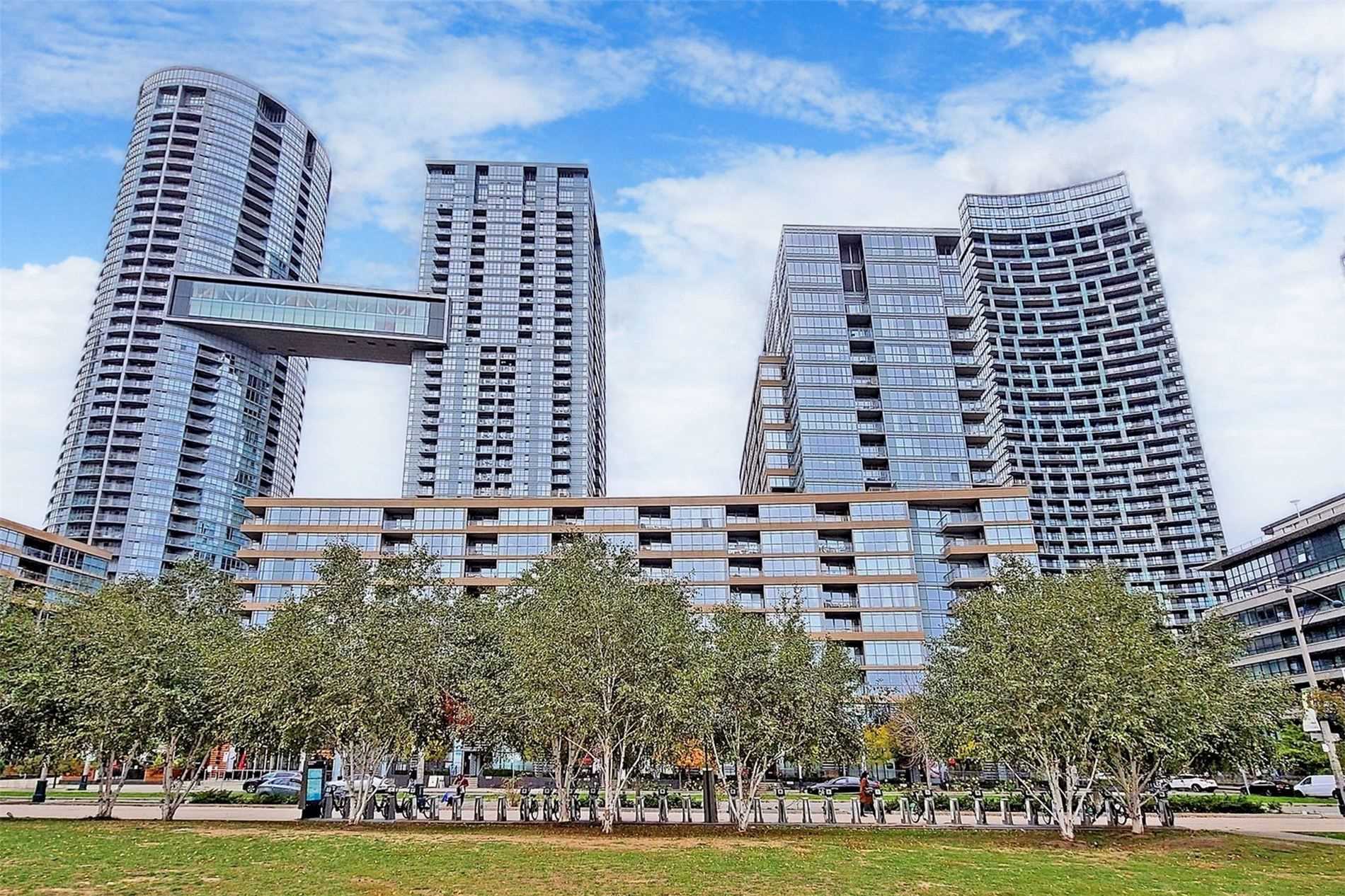 353 10 Capreol Crt, Toronto Sold, C5819379 Condos.ca