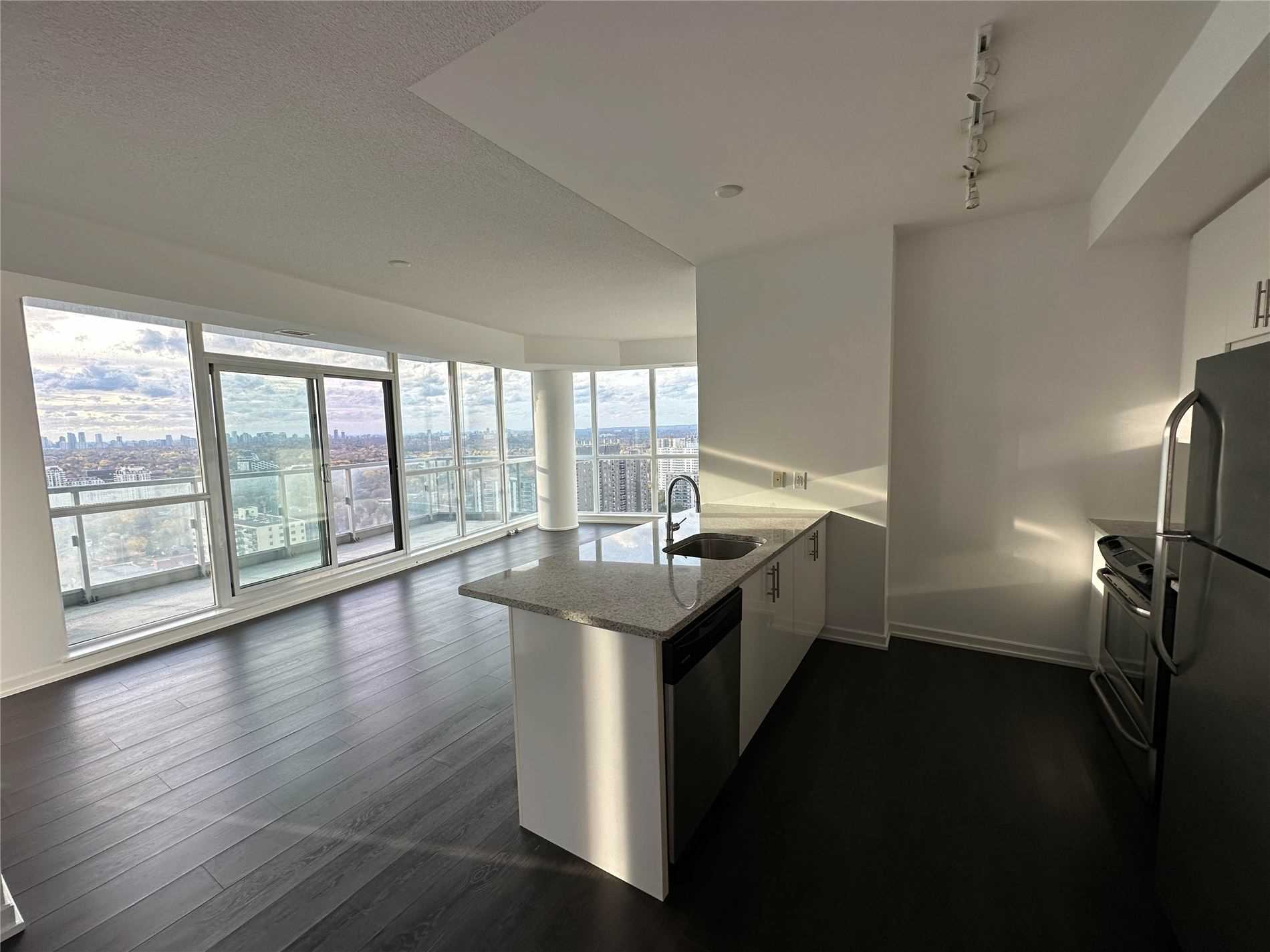 2108 70 Forest Manor Rd, North York Leased, C5821957 Condos.ca