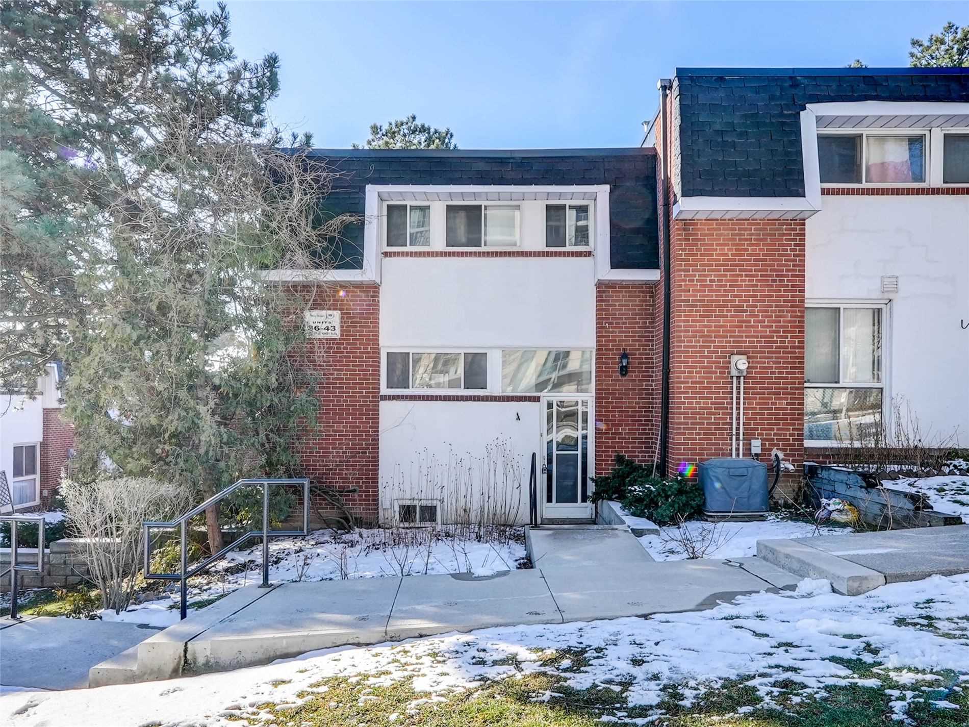 43 108 Henry Blvd, North York Leased, C5872633 Condos.ca