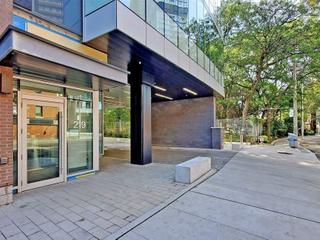 2110 - 219 Dundas St E
