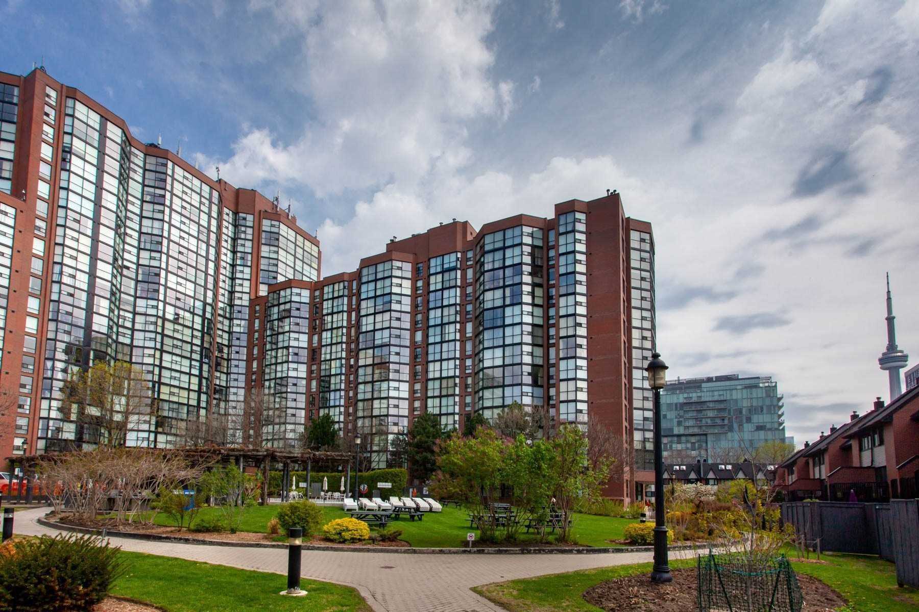 311 701 King St W, Toronto Leased, C5897475 Condos.ca