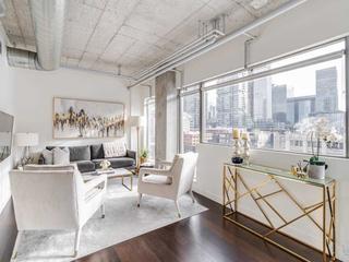 902 - 169 John St