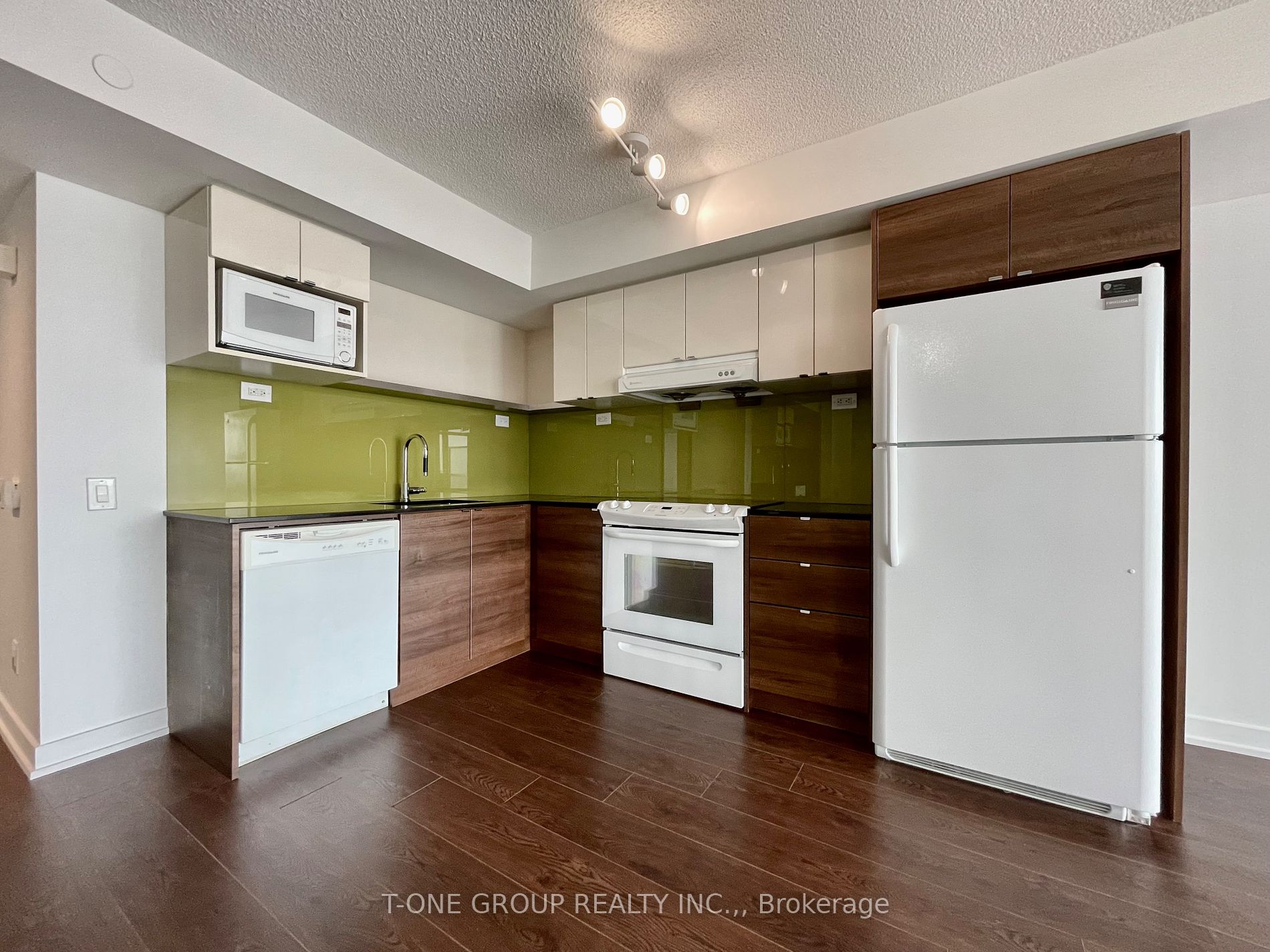 1709 72 Esther Shiner Blvd, North York Terminated, C5921868 Condos.ca