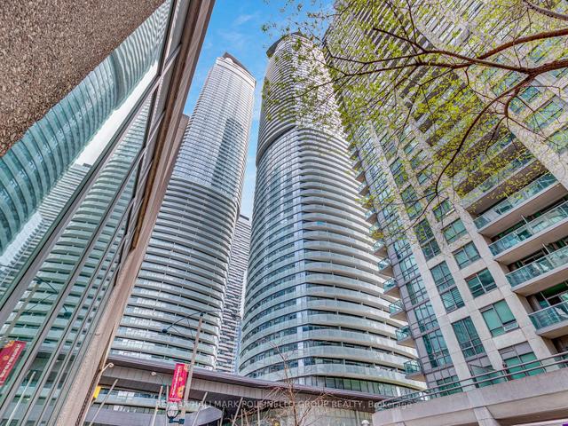 2504 - 12 York St, Toronto | Sold, C5933196 | Condos.ca