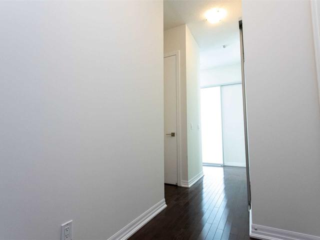 PH106 - 770 Bay St