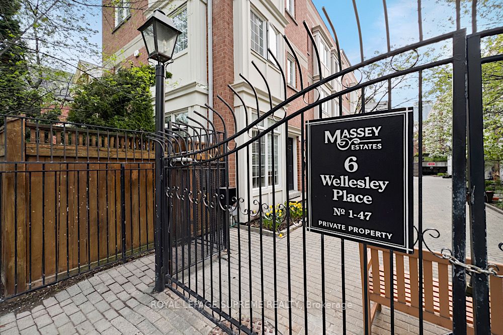 19 6 Wellesley Pl, Toronto Sold, C5972588 Condos.ca