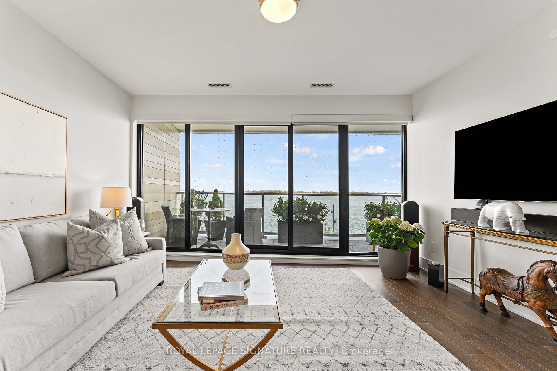 209 118 Merchants' Wharf, Toronto Sold, C5980420 Condos.ca 209 118 Merchants' Wharf, Toronto Sold, C5980420 Condos.ca