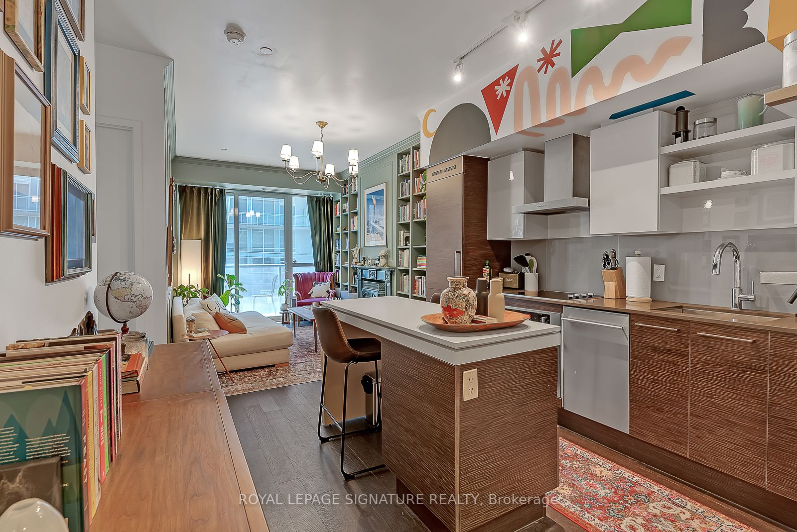 230 - 1030 King St W, Toronto | Leased, C5998452 | MrLOFT.ca