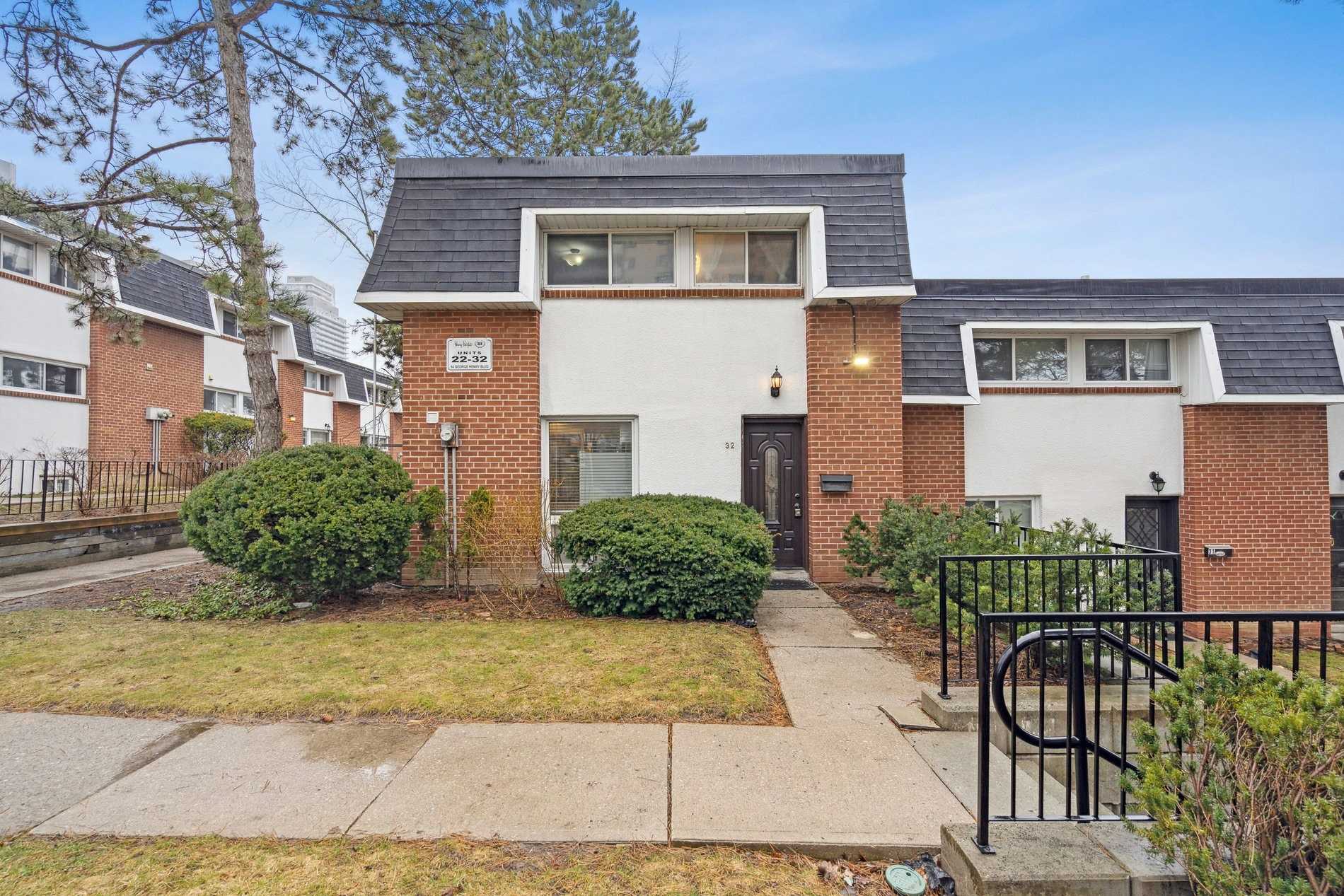 32 94 Henry Blvd, North York Sold, C6006509 Condos.ca