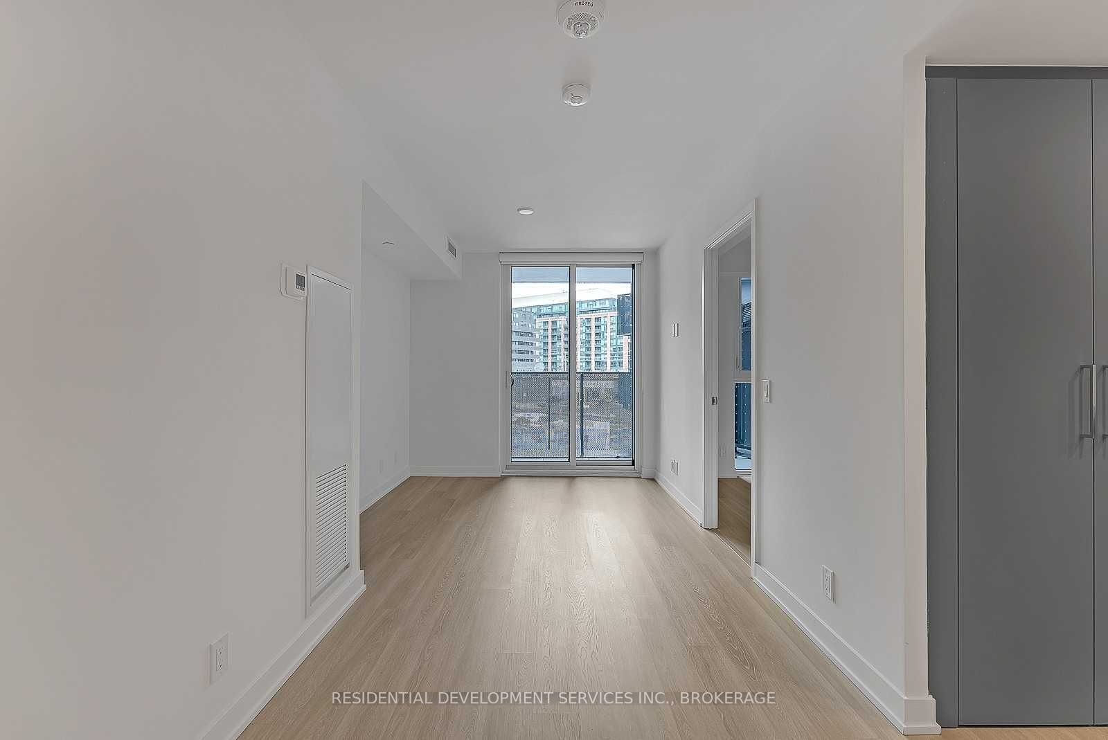 207 30 Tretti Way, Toronto Deal Fell Through, C6013225 Condos.ca
