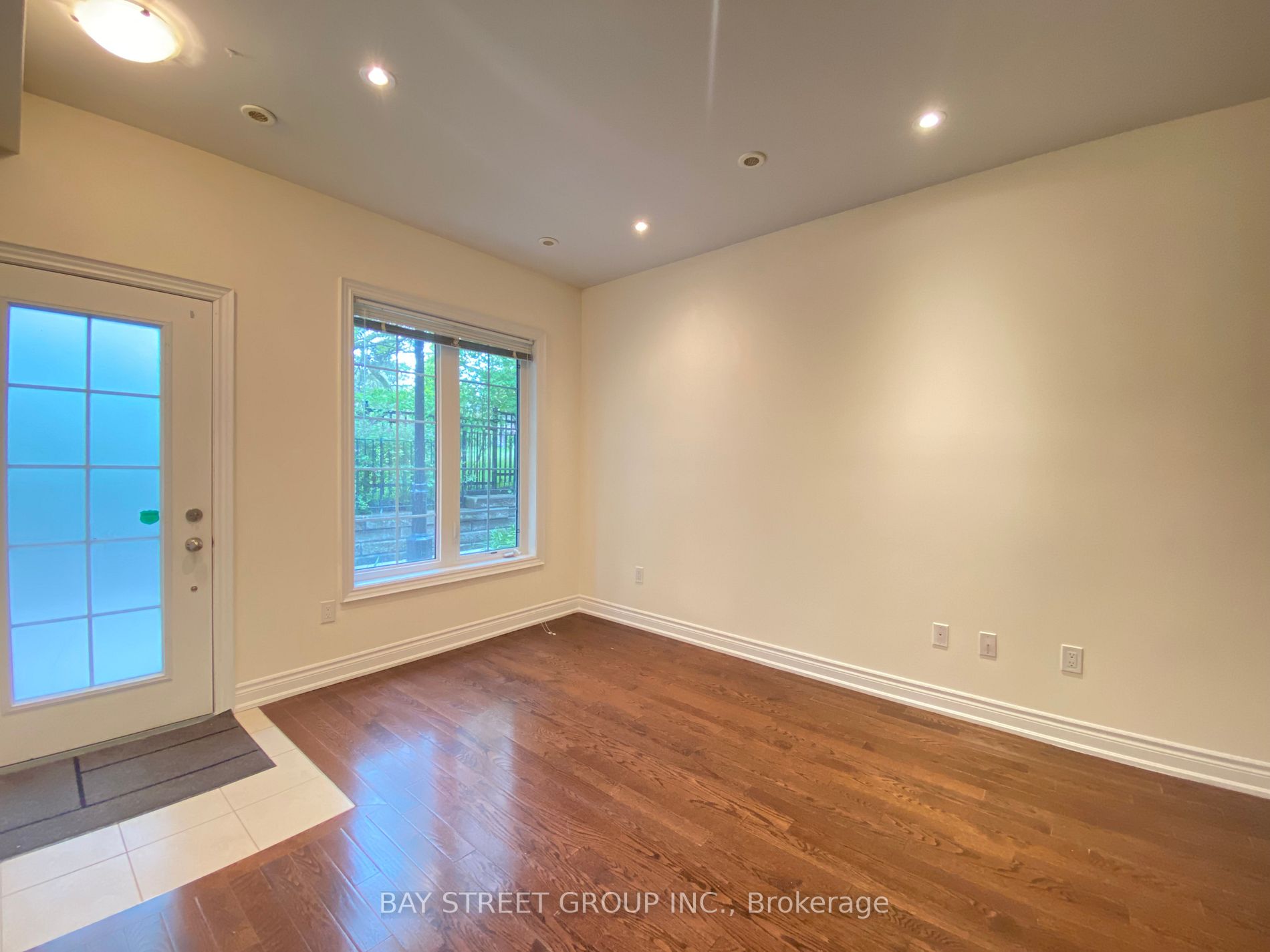 3 10 Hargrave Lane, North York Leased, C6024608 Condos.ca